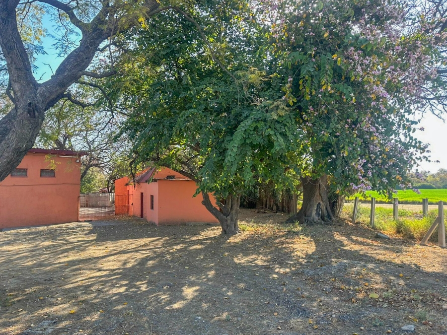 4 Bedroom Property for Sale in De Kroon A H North West
